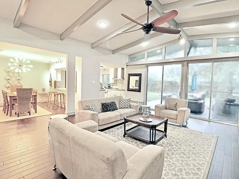 10307 Willowgrove Dr