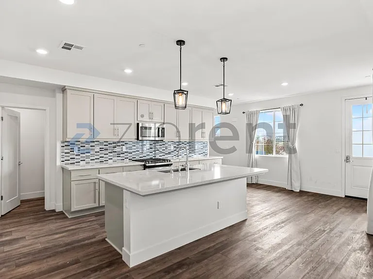 9532 Seawind Way — Photo 10