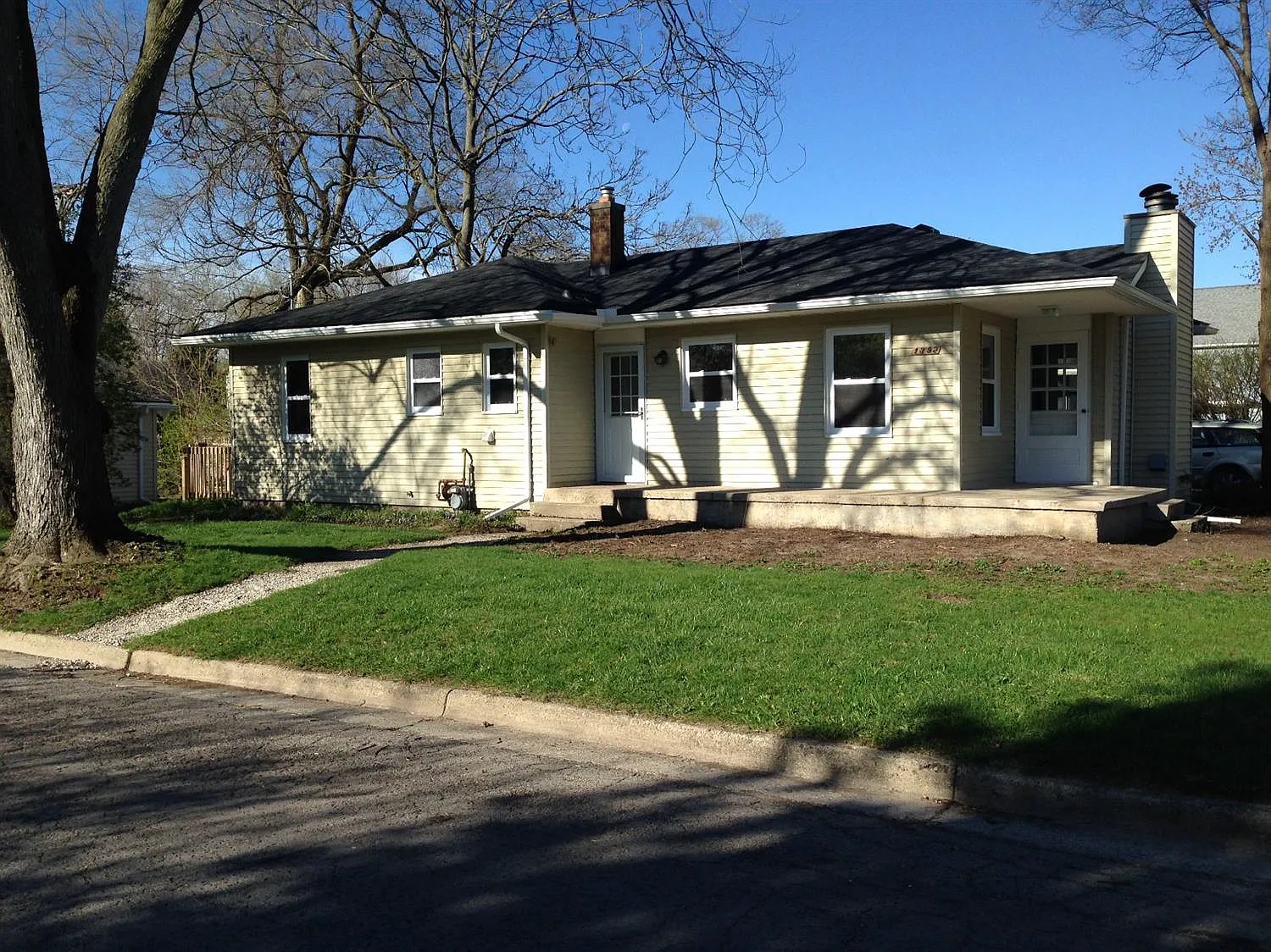 1392 Harpst St photo 1