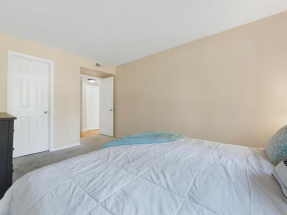 2nd image of 12611 NE 145th Pl #H-89
