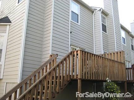 2051 Pinnacle Pointe Dr
						:
						Very large back deck