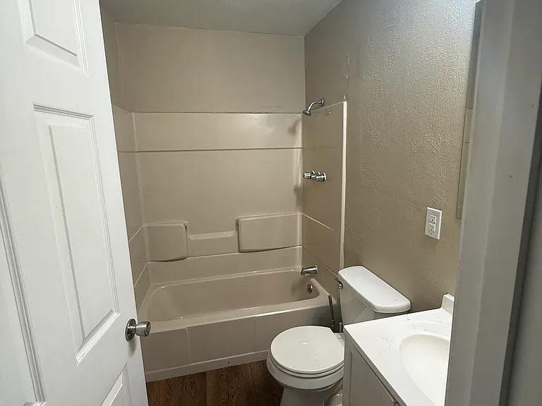 140 Main Ave #12 — Photo 7