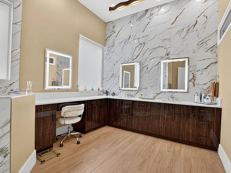 7843 Villa D Este Way — Photo 30