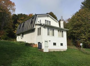 39 S Eastshore Dr, Sault Sainte Marie, MI 49783