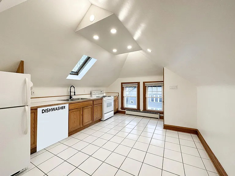 10525 Clifton Blvd #3 — Photo 9