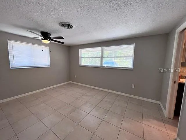 424 Vannell St — Photo 15
