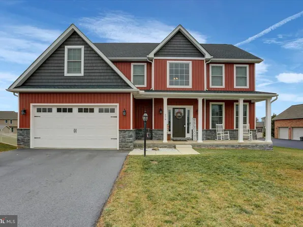 279 Kolpark Dr, Chambersburg, PA 17202