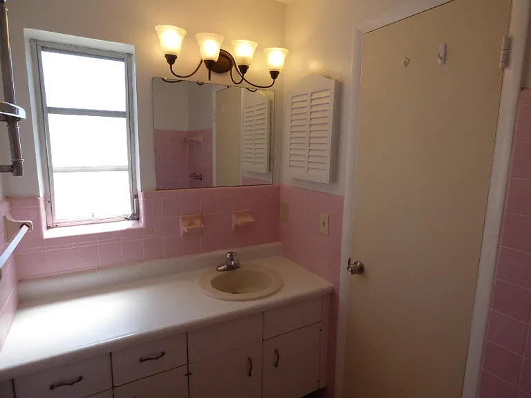 1266 W Wellington Dr — Photo 14