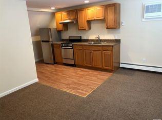 62 Kingfisher Rd, Levittown, NY 11756