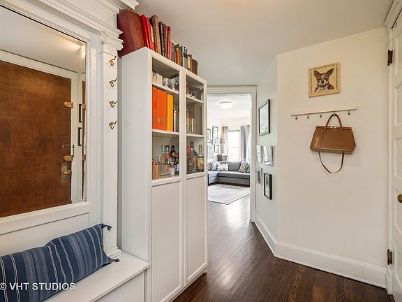 2nd image of 4134 N Clarendon Ave APT 2N