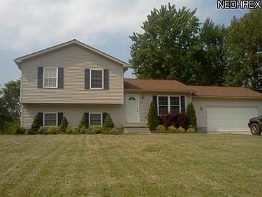 2nd image of 691 Breezewood Ln