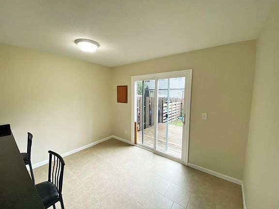 5th image of 3903 Pfeiffer Ct