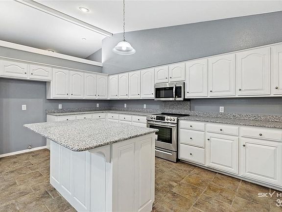 4th image of 6036 Walden St