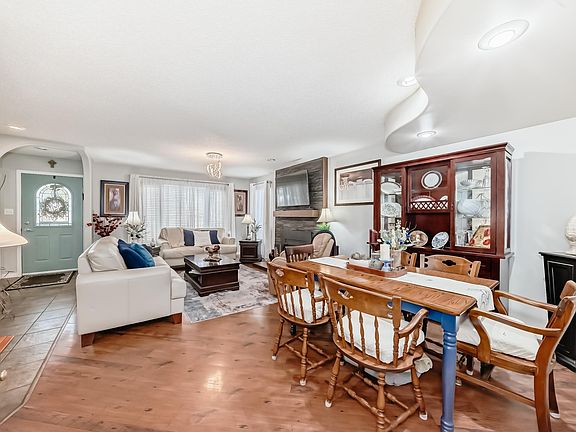 5th image of 4 Glendale Cres
