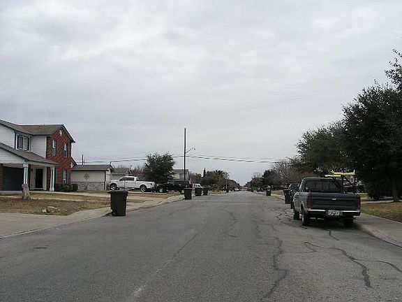 5th image of 235 Lebanon St