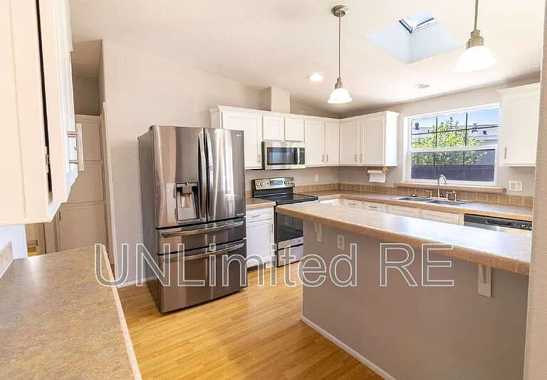 1679 W Stephen Dr — Photo 6