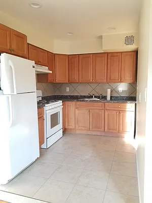 Rented by NYLA Realty | media 1