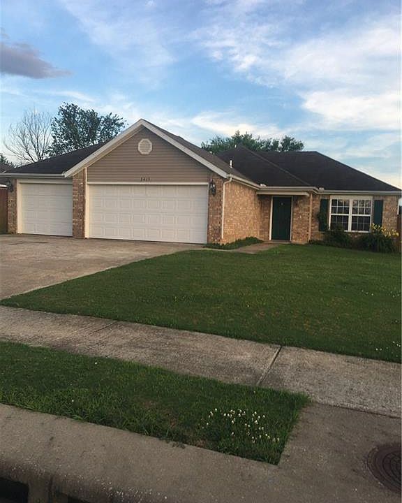 1st image of 3415 SW Picasso Blvd