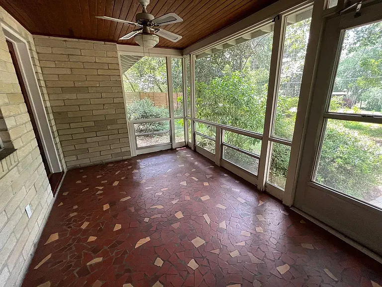 1824 NW 10th Ave — Photo 6