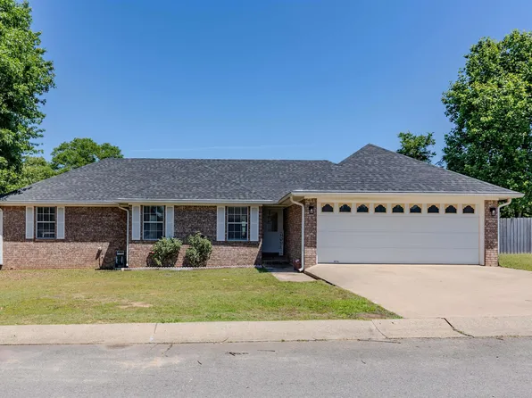 405 Parkway Ave, Morrilton, AR 72110