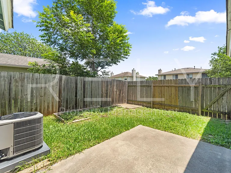 8001 W Gate Blvd #A — Photo 37