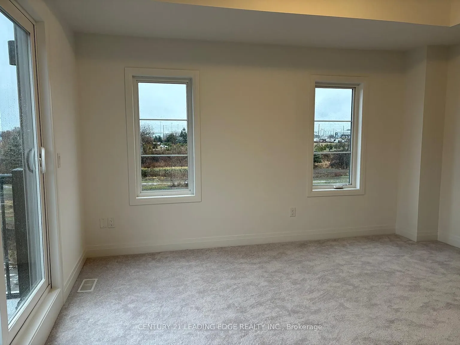 3 bed, $3,000 — Photo 3