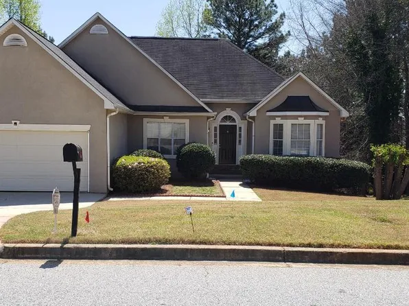 316 Players Cir, Fayetteville, GA 30215