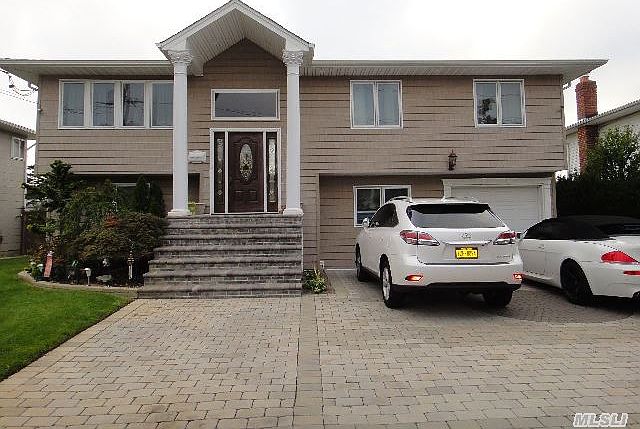 1st image of 2911 Charlotte Dr
