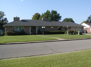 35 29th Pkwy, Hutchinson, KS 67502