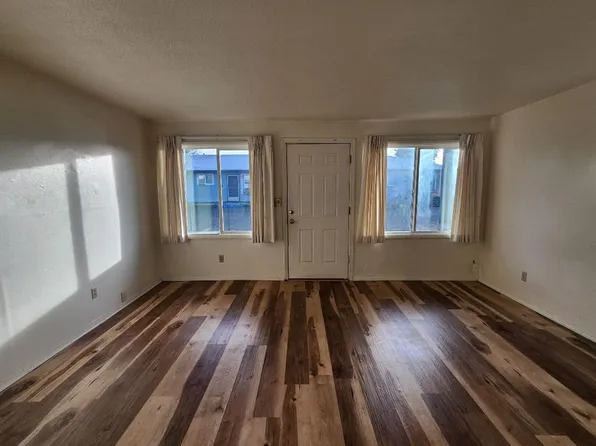 1890 Kalmia St #3, Sweet Home, OR 97386