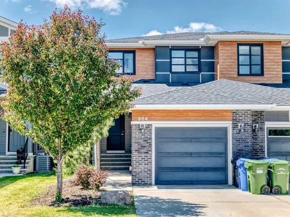 984 E Seton Cir SE, Calgary, AB T3M 2V2