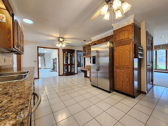 Kitchen With Granite 