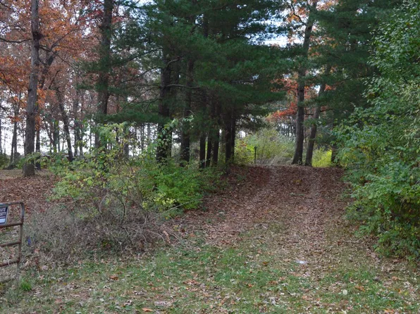 1974 County Road 1020 N, Fairfield, IL 62837