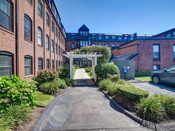 21 Linden St APT 129, Quincy, MA 02170
