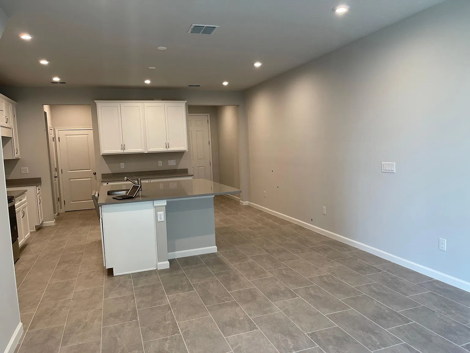 2530 Arbor Wind Dr — Photo 3