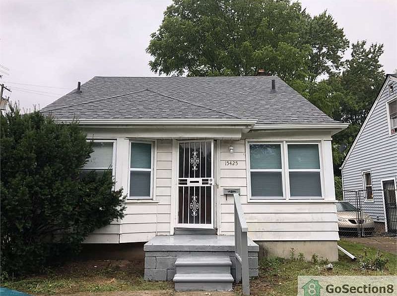 1st image of 15425 Bentler St