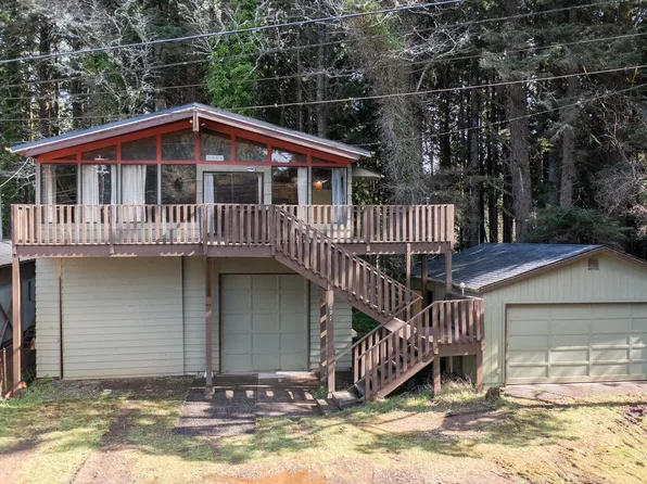 191 SE South 40 Ln, Depoe Bay, OR 97341