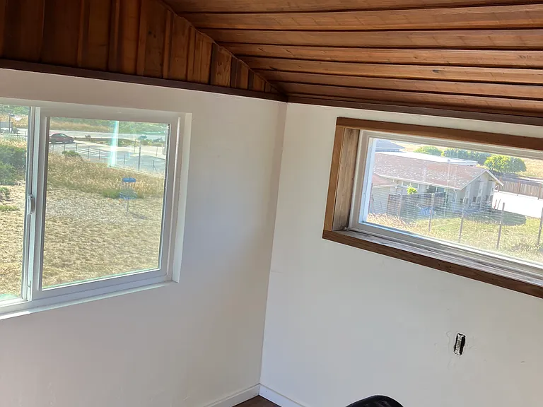 2025 Bush Dr — Photo 12