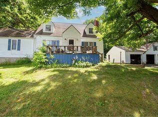 1599 Brookfield Rd, Hubbard, OH 44425