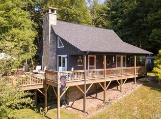 142 Dutch Rd, Glenville, NC 28736