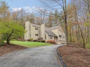 25 Harwood Ter, Leominster, MA 01453