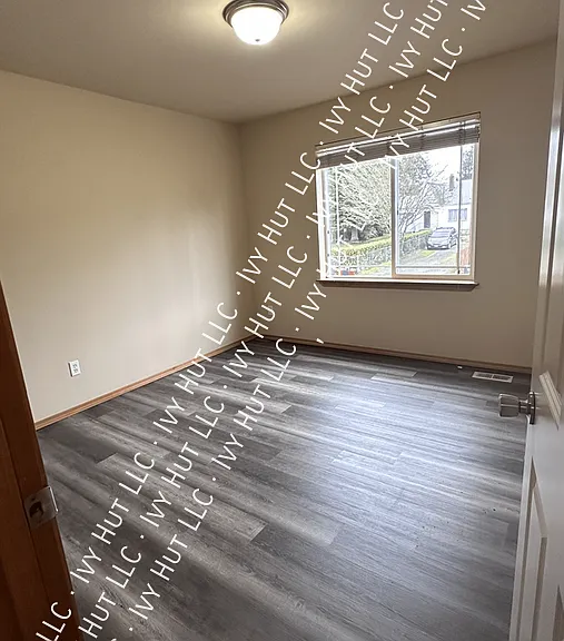 6725 Highland Dr — Photo 11
