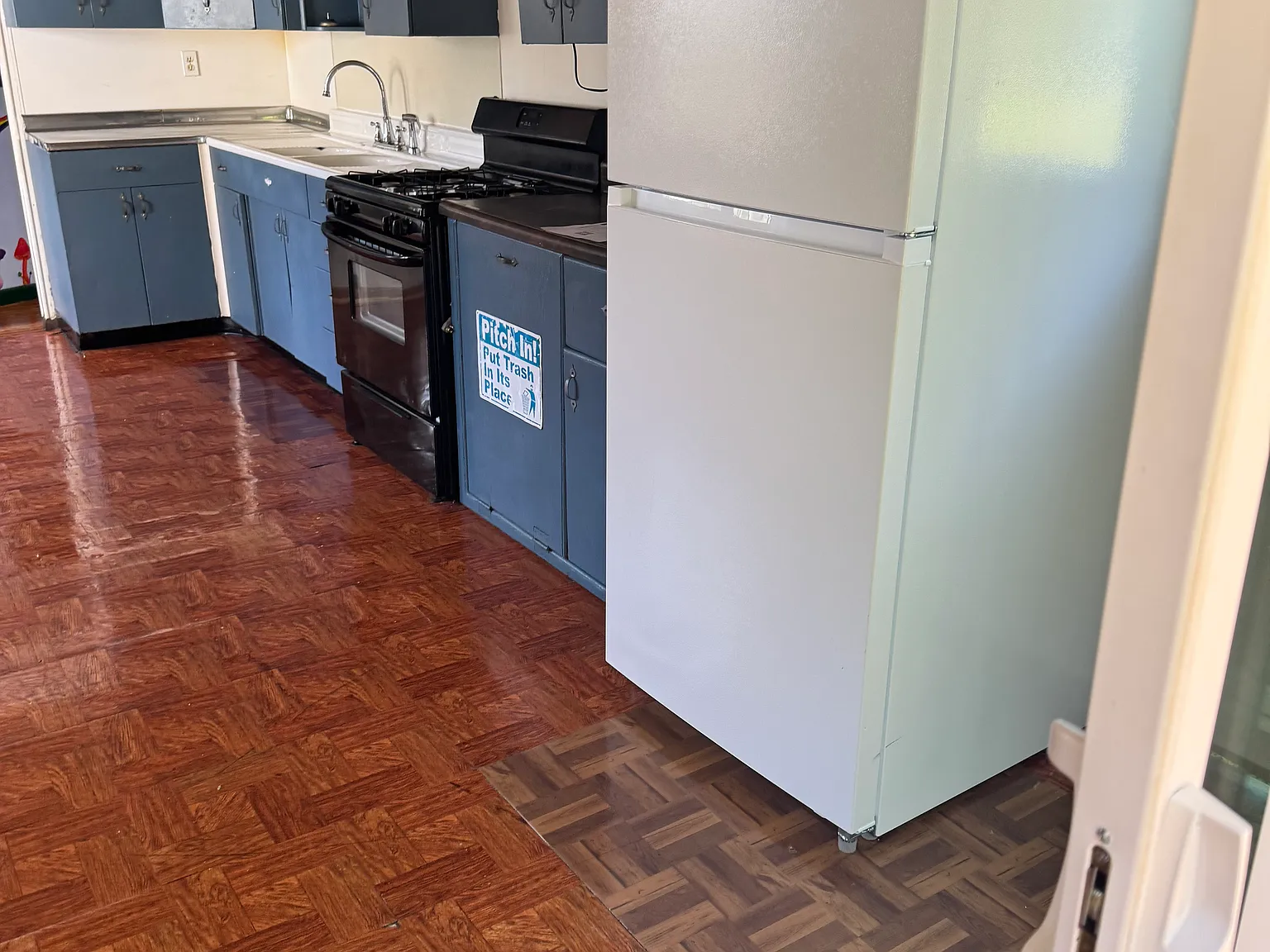 4 bed, 1600 sqft, $2,800 — Photo 3