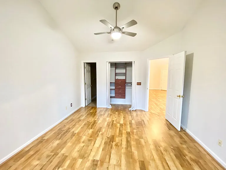 685 Chantress Ct — Photo 8