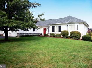568 Turnberry Dr, Charles Town, WV 25414