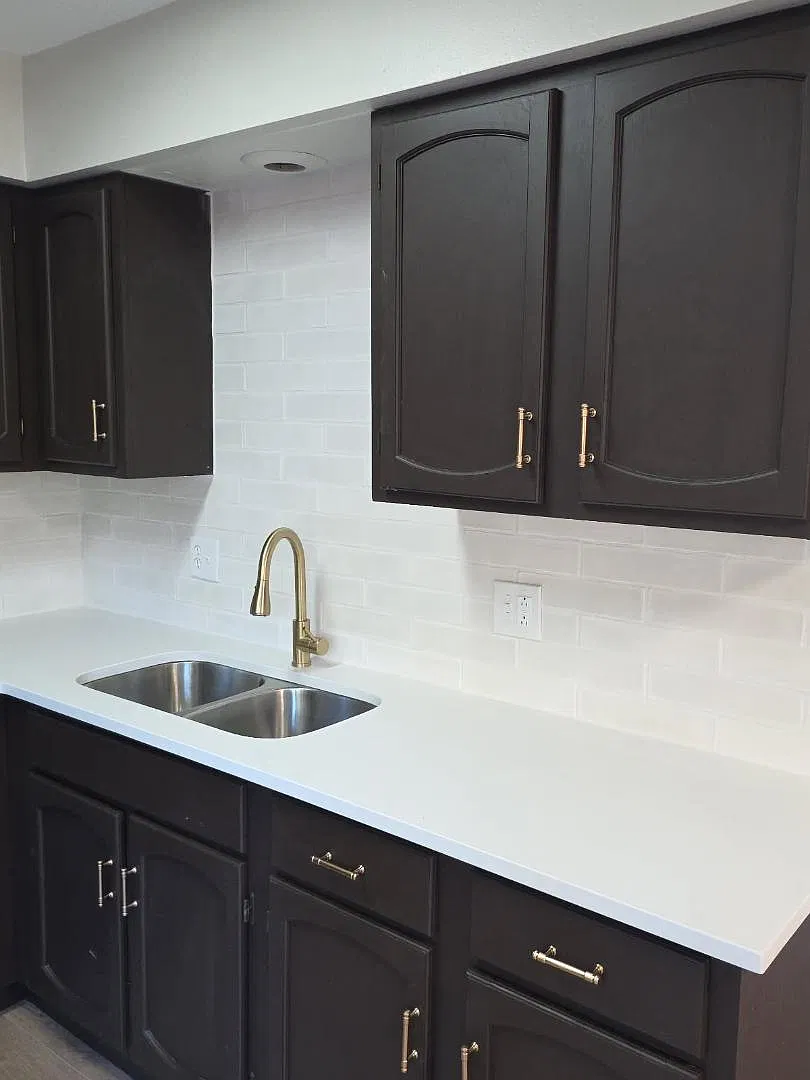 185 Parkview Drive - 9 — Photo 3
