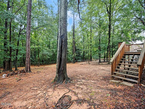 5th image of 461 Ashville Dr