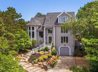 26 Pilgrim Hgts Rd, Provincetown, MA 02657