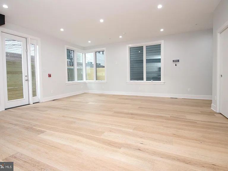 810 N Uber St #2 — Photo 13