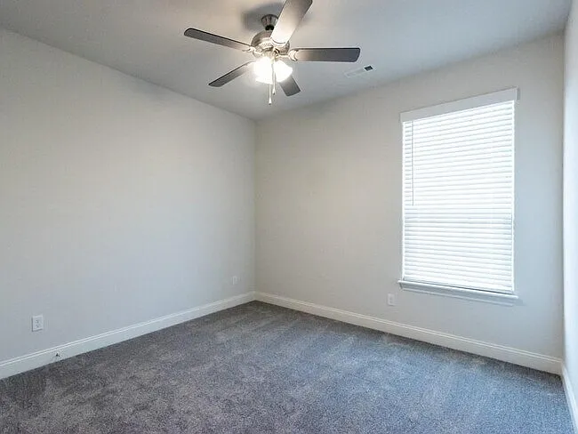430 Linda Ln — Photo 15